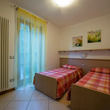 Hotel apartamentowy Apartmentsgarda - Canevini Residence Torri Del Benaco